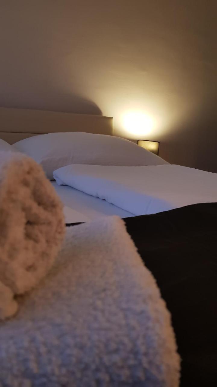 Aquarius Apartman Сегед Екстер'єр фото